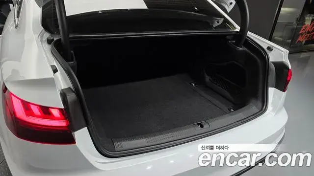 Audi A4 2021 — Photo 10/20