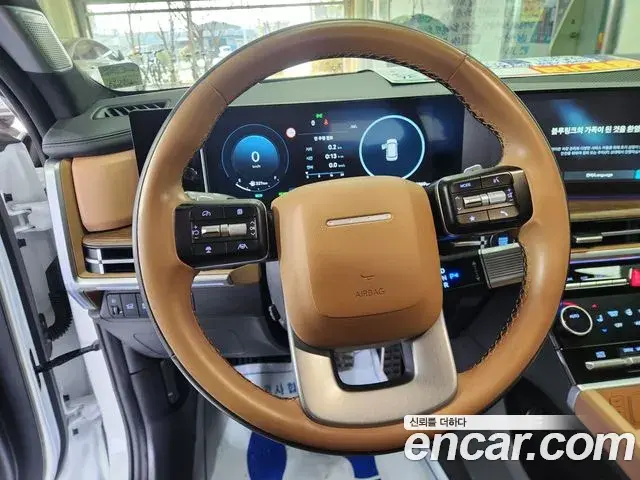 Hyundai Santa Fe 2023 — ფოტო 1/20