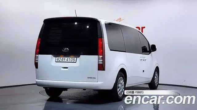Hyundai Staria 2022 — Фото 2/20