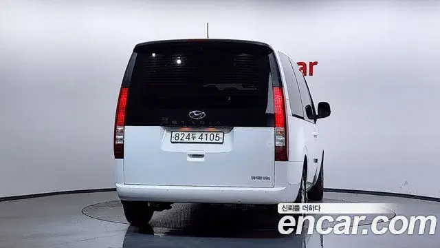 Hyundai Staria 2022 — Фото 4/20