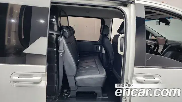 Hyundai Staria 2022 — Фото 12/20