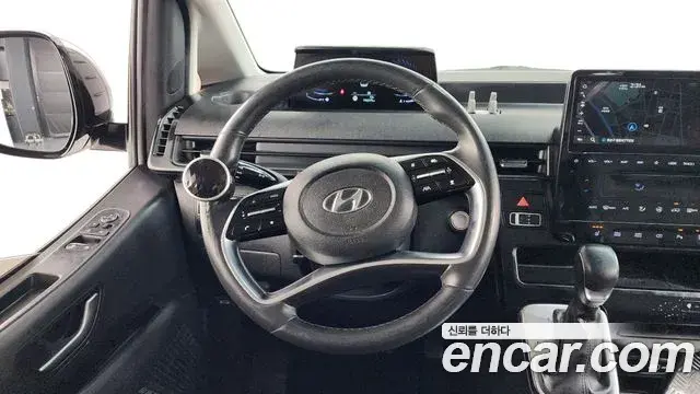 Hyundai Staria 2022 — Фото 13/20