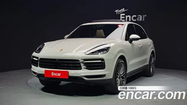 Porsche Cayenne 2021 — Photo 7/20