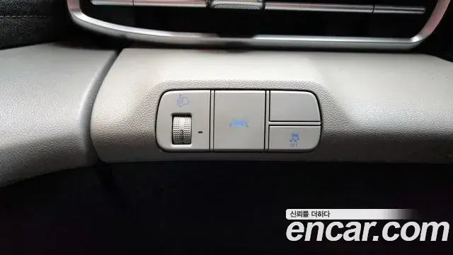 Hyundai The New Avante Hybrid 2020 — ფოტო 15/20
