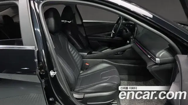 Hyundai The New Avante Hybrid 2021 — Photo 14/20