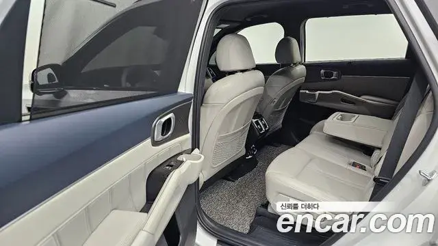 Kia Sorento 2023 — Şəkil 12/20