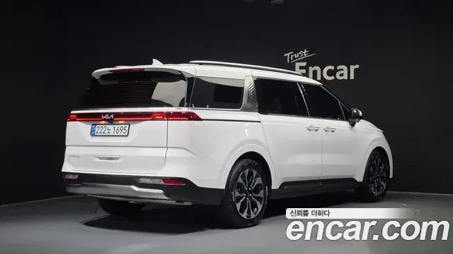 Kia Carnival 2022 — Photo 2/20