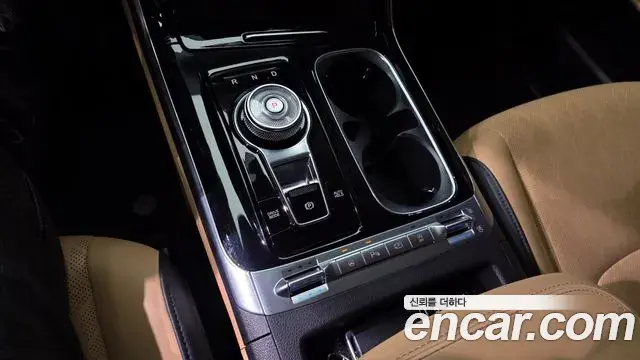 Kia Carnival 2022 — Photo 9/20
