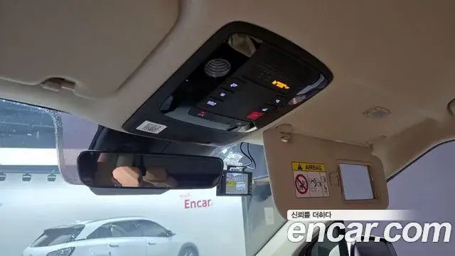 Kia Carnival 2022 — Photo 17/20