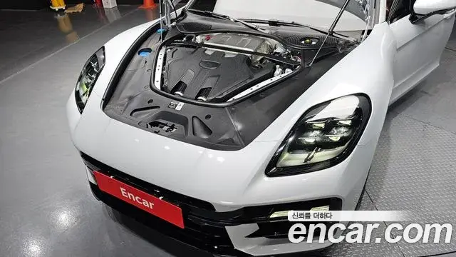 Porsche Panamera 2025 — Photo 18/20