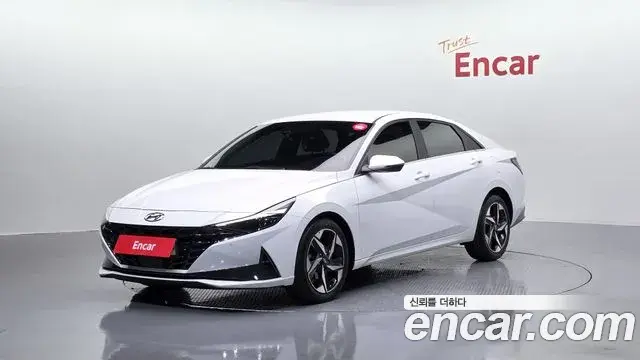 Hyundai The New Avante Hybrid 2020 — Photo 1/20