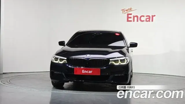 BMW 5 Series 2019 — ფოტო 6/20