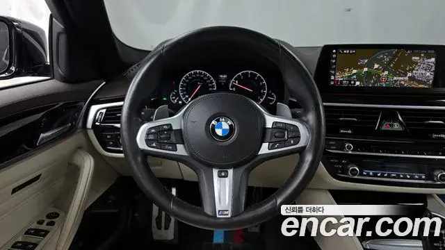 BMW 5 Series 2019 — ფოტო 3/20