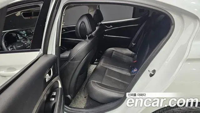 Genesis G70 2022 — Photo 20/20