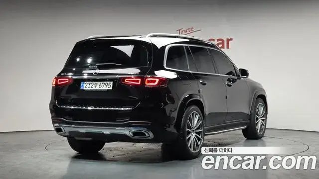 Mercedes-Benz GLS-Class 2023 — Фото 2/20
