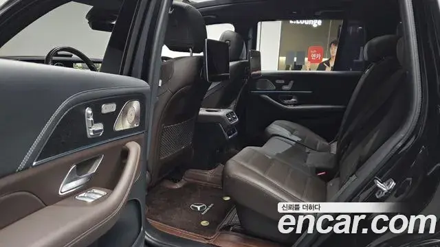Mercedes-Benz GLS-Class 2023 — Фото 12/20