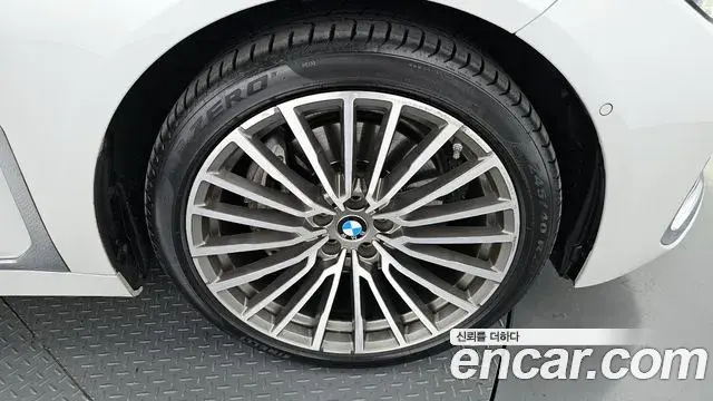 BMW 7 Series 2019 — Şəkil 9/20
