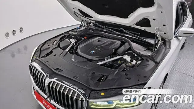 BMW 7 Series 2019 — Şəkil 10/20