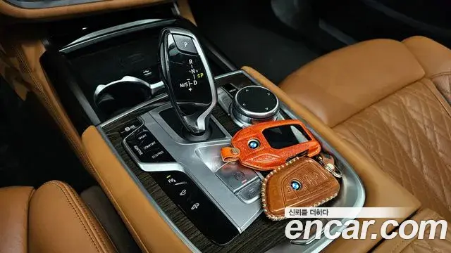 BMW 7 Series 2019 — Şəkil 17/20