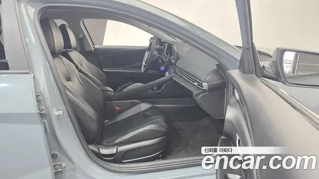 Hyundai The New Avante Hybrid 2022 — ფოტო 10/21
