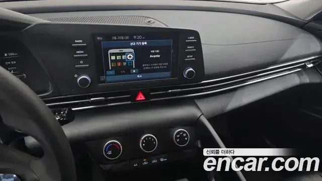 Hyundai The New Avante Hybrid 2022 — ფოტო 14/21
