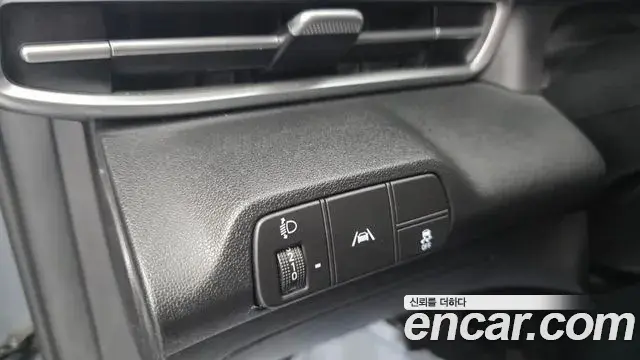 Hyundai The New Avante Hybrid 2022 — ფოტო 11/21
