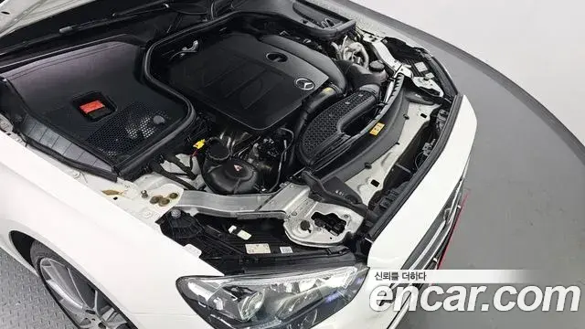 Mercedes-Benz E-Class 2021 — Фото 5/20