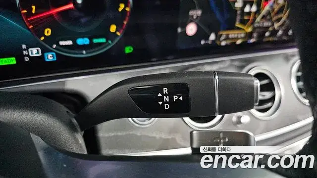 Mercedes-Benz E-Class 2021 — Фото 7/20