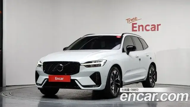 Volvo XC60 2025 — Photo 8/20