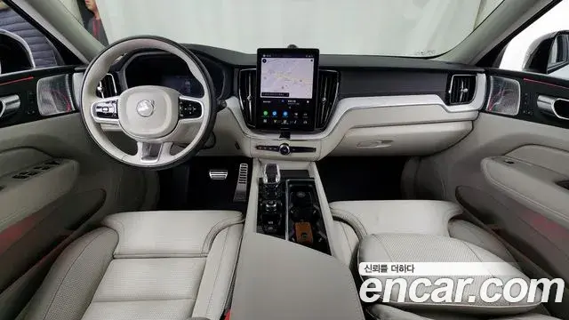 Volvo XC60 2025 — Photo 11/20