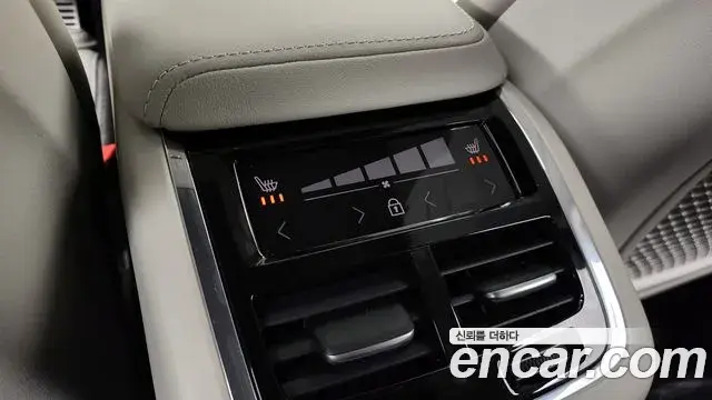 Volvo XC60 2025 — Photo 14/20