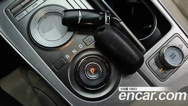 Genesis GV80 2020 — ფოტო 17/20