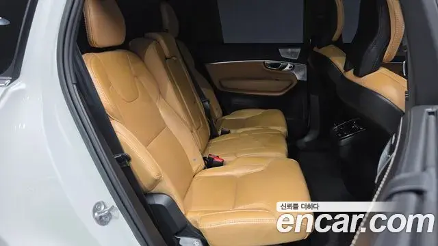 Volvo XC90 2022 — Şəkil 12/20