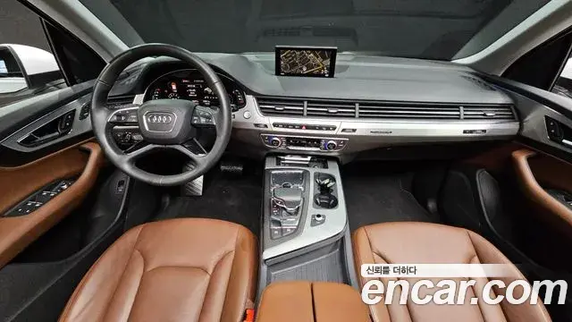 Audi Q7 2019 — Photo 8/20