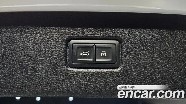 Audi Q7 2019 — Photo 12/20