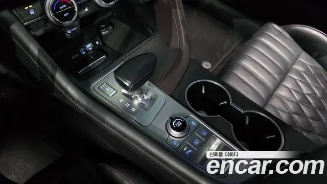 Genesis G70 2018 — ფოტო 13/20