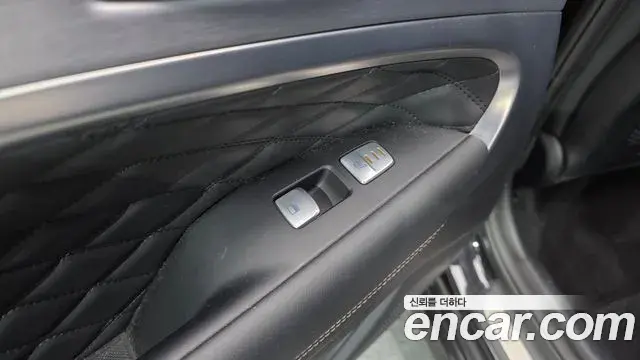 Genesis G70 2018 — ფოტო 6/20