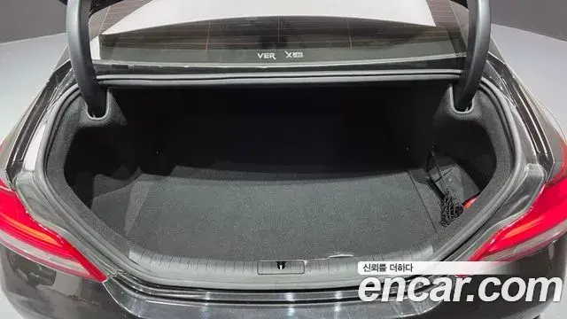 Genesis G70 2018 — ფოტო 7/20