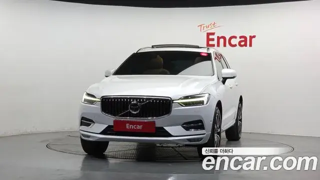 Volvo XC60 2019 — ფოტო 1/20