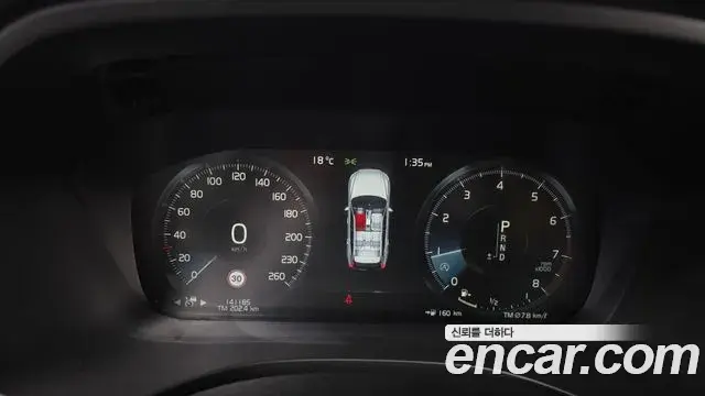 Volvo XC60 2019 — ფოტო 4/20