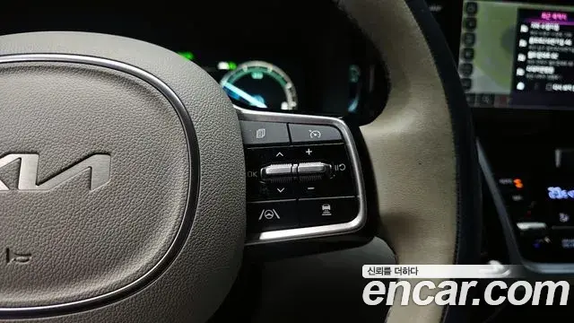 Kia Sorento 2023 — Şəkil 17/20