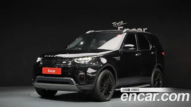 Land Rover Discovery 5 2018 — ფოტო 17/20