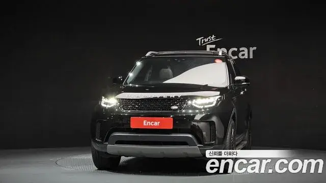 Land Rover Discovery 5 2018 — ფოტო 3/20