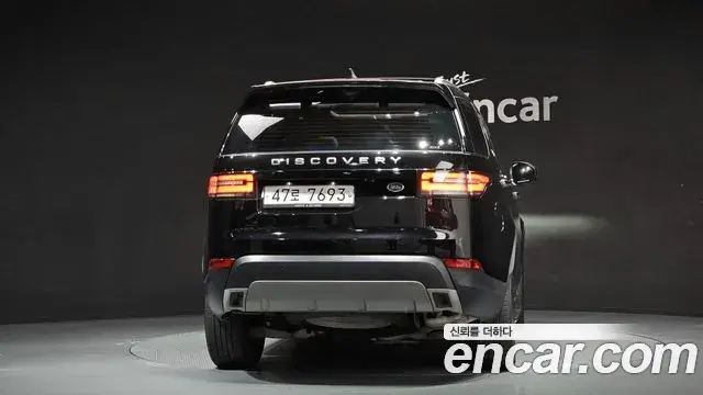 Land Rover Discovery 5 2018 — ფოტო 9/20