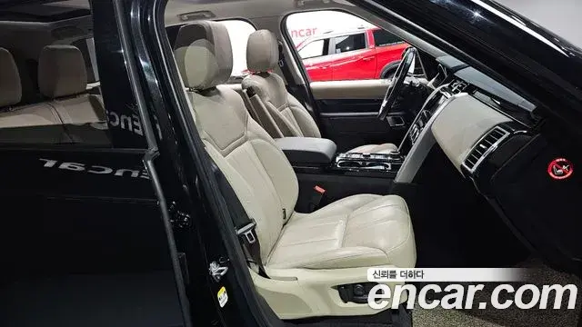 Land Rover Discovery 5 2018 — ფოტო 10/20