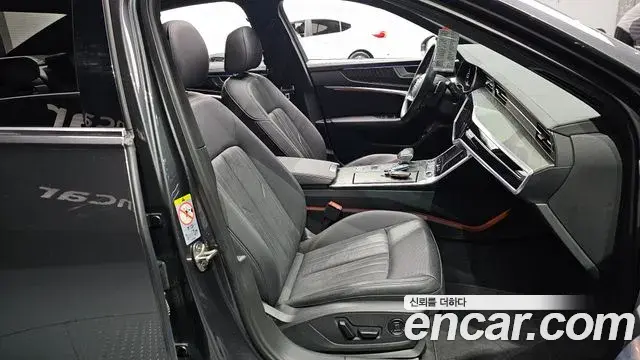Audi A6 2022 — ფოტო 4/20