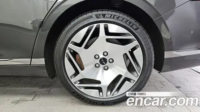 Genesis G90 2024 — ფოტო 27/33