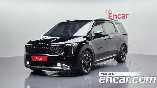 Kia Carnival 2023 — Photo 7/20