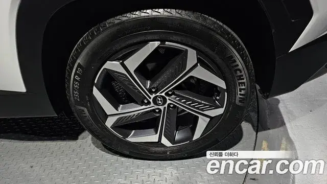 Hyundai The New Tucson 2021 — Фото 4/20