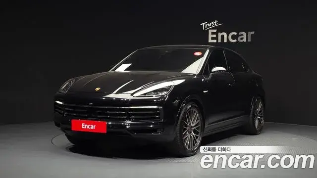 Porsche Cayenne 2022 — Фото 1/20